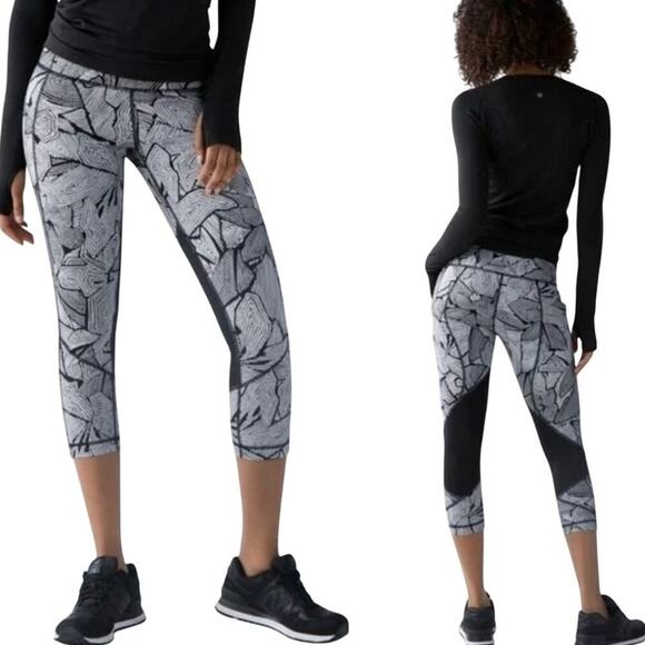 Lululemon Pace Rival Crop Dottie Tribe White Black Size‎ 2 - Picture 2 of 6